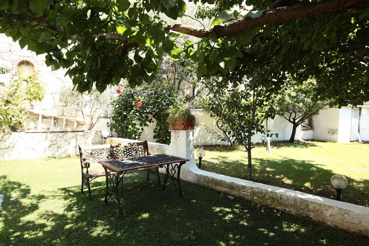 Otel