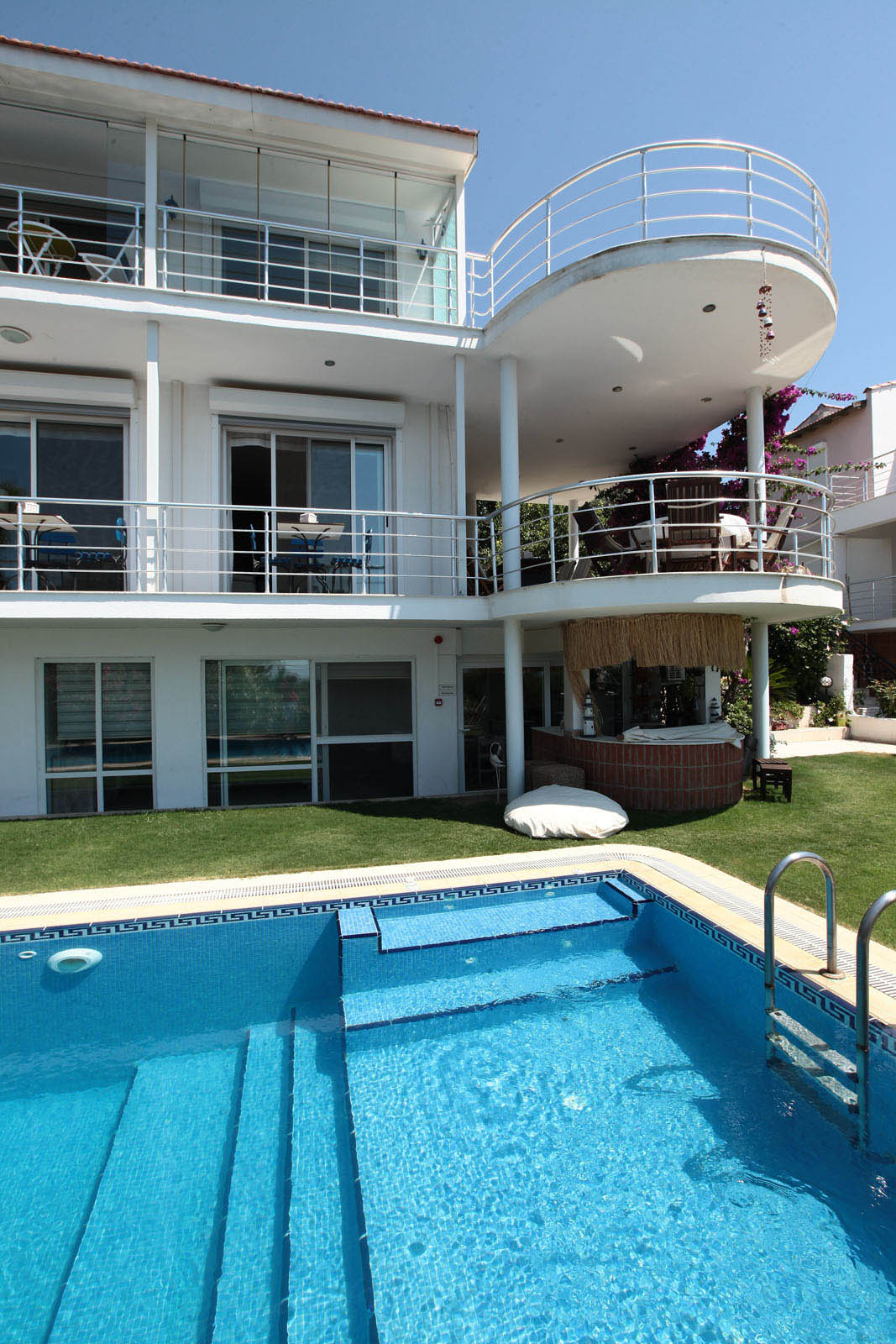 Otel